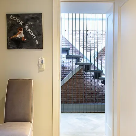 & Apartman *